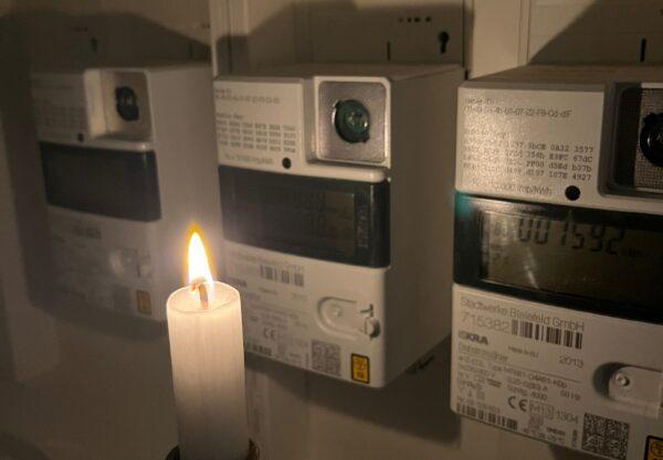 Bei einem Stromausfall oder Blackout funktioniert zum Beispiel das Licht nicht mehr.